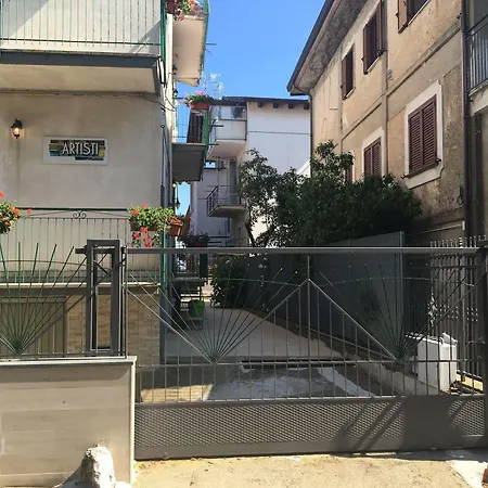 Gli Artisti *